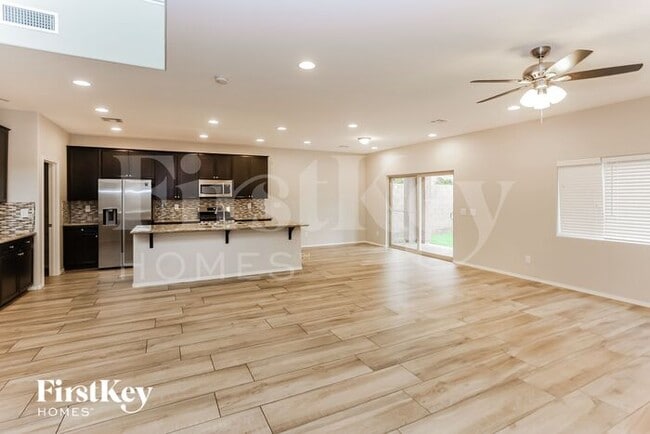 10552 Mt Blackburn Ave in Las Vegas, NV - Building Photo - Building Photo