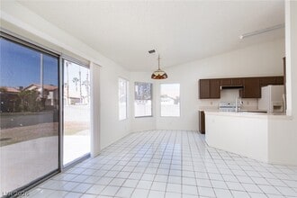 121 Hanover Dr in Henderson, NV - Building Photo - Building Photo