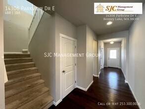 14306 Parkview Dr E in Bonney Lake, WA - Building Photo - Building Photo