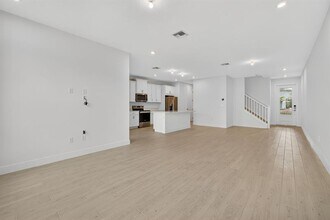 3585 NW Solange Ct in Jensen Beach, FL - Building Photo - Building Photo