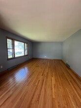 17917 Chicago Ave in Lansing, IL - Building Photo - Building Photo
