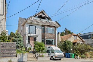 804 N Motor Pl in Seattle, WA - Building Photo
