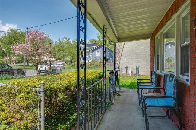 property at 516 Broadway