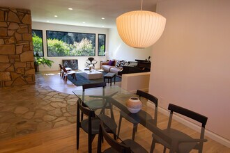 1310 J Lee Cir in Glendale, CA - Building Photo - Building Photo