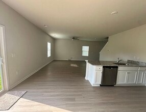 2222 Transatlantic Ave in Charlotte, NC - Foto de edificio - Building Photo