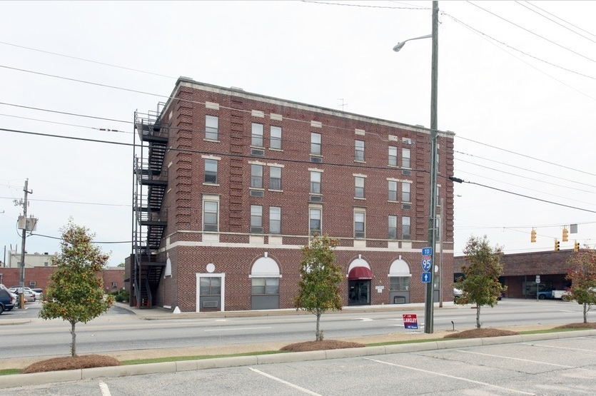 Cottondale Apartments in Dunn, NC - Building Photo