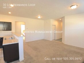 30 Dos Hermanas Ct in Los Lunas, NM - Building Photo - Building Photo