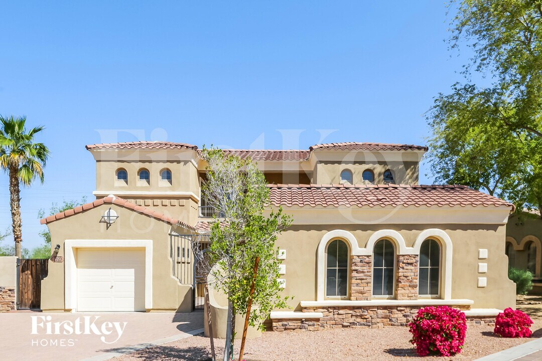 7803 S 5th Dr in Phoenix, AZ - Building Photo