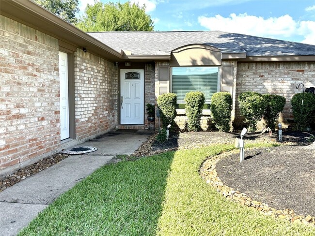 3127 Windmill St in Sugar Land, TX - Building Photo - Building Photo