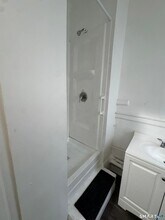 86 Pequonnock St, Unit 1 in Bridgeport, CT - Foto de edificio - Building Photo