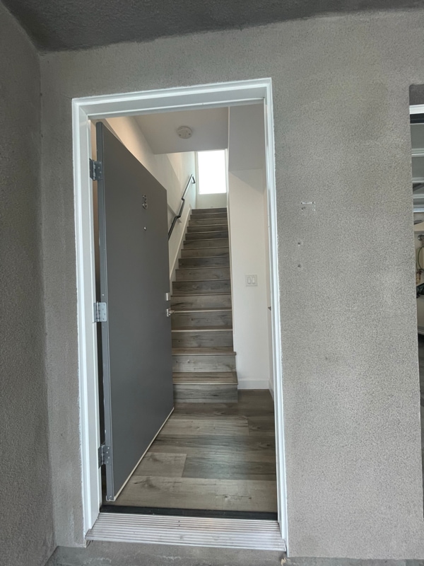 14211 Gilmore St in Los Angeles, CA - Building Photo - Building Photo
