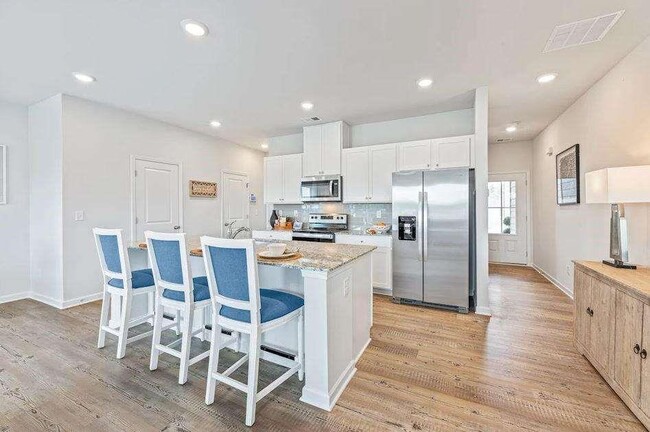 5349 Melbourne Ln in Flowery Branch, GA - Building Photo - Building Photo