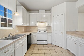 5502 Finch St in Houston, TX - Building Photo - Building Photo