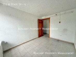 312 W State St in Georgetown, OH - Foto de edificio - Building Photo