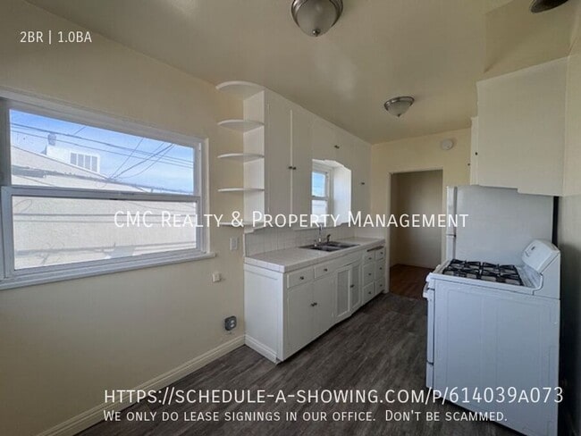 property at 829 E 4th St