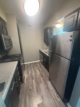 351 Bedford Rd in Bedford, TX - Building Photo - Building Photo