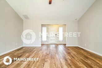 1113 Countrywood Ln, Unit #01 in Edmond, OK - Foto de edificio - Building Photo