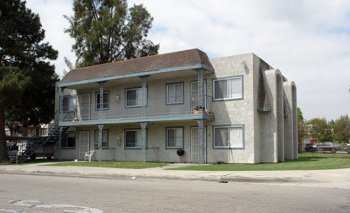 199 E 4th St in San Bernardino, CA - Building Photo