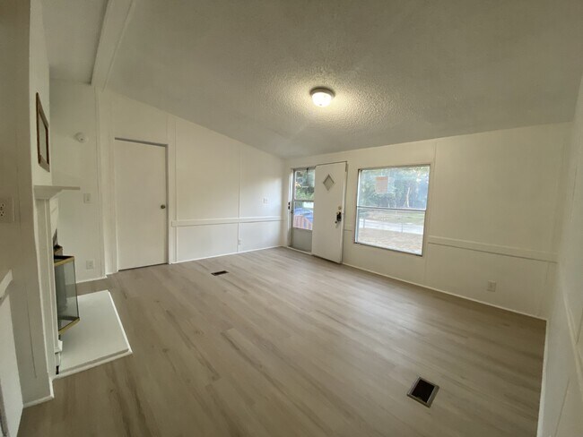 2279 Sharon St in Fayetteville, NC - Building Photo - Building Photo