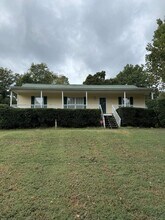 418 Cowan Rd in Dickson, TN - Building Photo - Building Photo