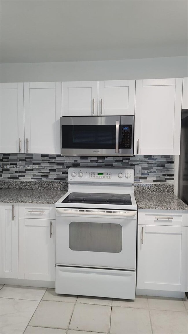 720 SW 7th St in Hallandale Beach, FL - Building Photo - Building Photo