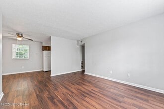 12511 E Orell Rd in Louisville, KY - Building Photo - Building Photo