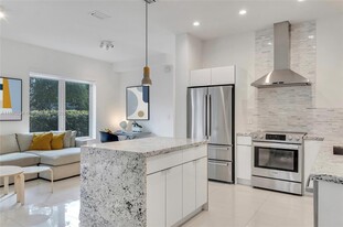3501 Day Ave in Miami, FL - Building Photo