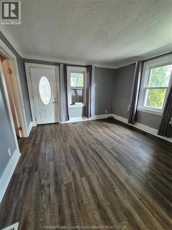 1815 Albert Rd in Windsor, ON - Building Photo - Building Photo