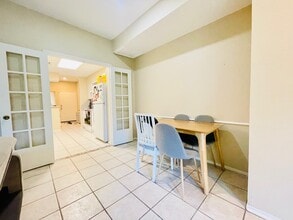 8263 Wednesbury Ln in Houston, TX - Building Photo - Building Photo