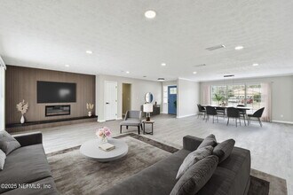 2793 Greenridge Rd in Orange Park, FL - Building Photo - Building Photo