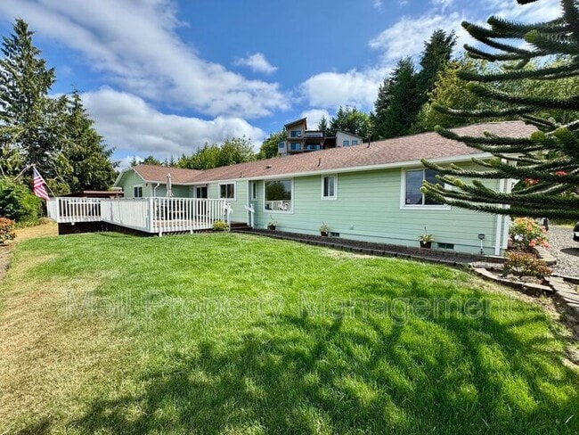 property at 323 E 4th St