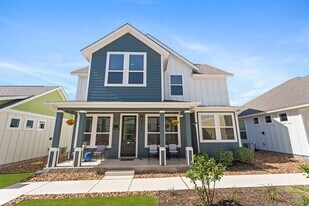 2119 Hofstaat in New Braunfels, TX - Building Photo