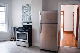 697 Elm St-Unit -2 in New Haven, CT - Building Photo - Building Photo