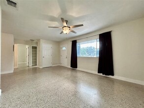 5925 1st St NE in St. Petersburg, FL - Building Photo - Building Photo