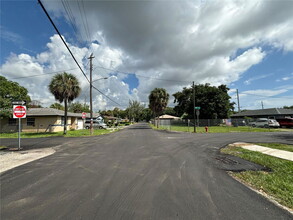 729 NW 19th St in Fort Lauderdale, FL - Building Photo - Building Photo