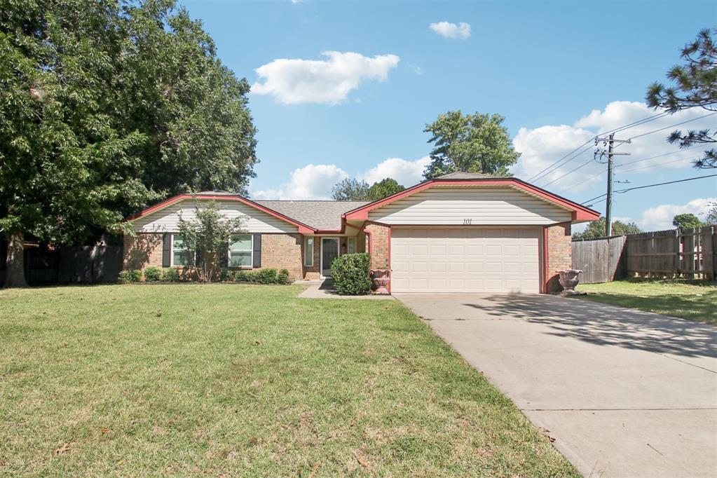101 W Vail Dr in Yukon, OK - Building Photo