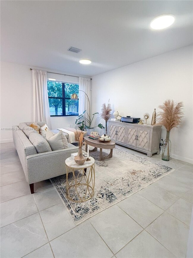 10095 SW 231st Ln in Cutler Bay, FL - Building Photo - Building Photo