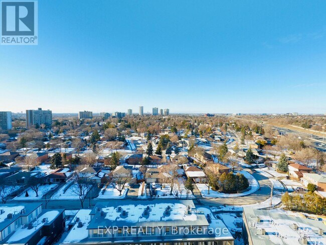 180 Fairview Mall Dr in Toronto, ON - Building Photo - Building Photo