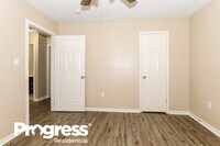 215 Paradise Ln photo'
