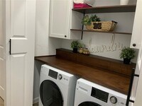 840 Threadneedle St photo'