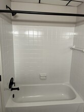 512 Philmar Ct, Unit B in Springfield, PA - Building Photo - Building Photo