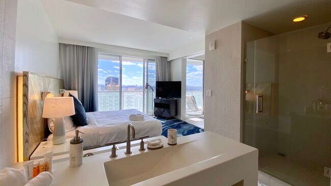 3101 Bayshore Dr in Fort Lauderdale, FL - Building Photo - Building Photo