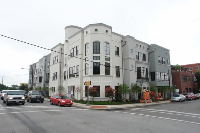 Le Bijou in Fort Worth, TX - Foto de edificio - Building Photo