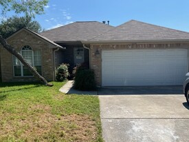 1116 Cimarron Ct in San Marcos, TX - Building Photo