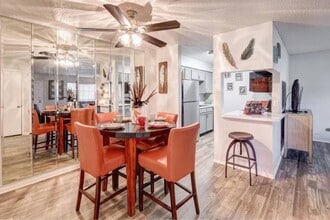 Marabella Apartments in Tyler, TX - Foto de edificio - Building Photo