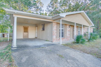 4109 E Johnson Ave in Pensacola, FL - Foto de edificio - Building Photo