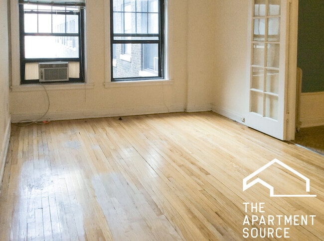 540 W Briar Pl in Chicago, IL - Building Photo - Building Photo