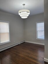 33 Rosegarden St in Warwick, RI - Building Photo - Building Photo