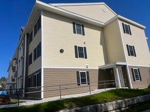 Twin Bridge in Merrimack, NH - Building Photo - Building Photo