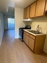 12244 Riverside Dr in Valley Village, CA - Building Photo - Building Photo